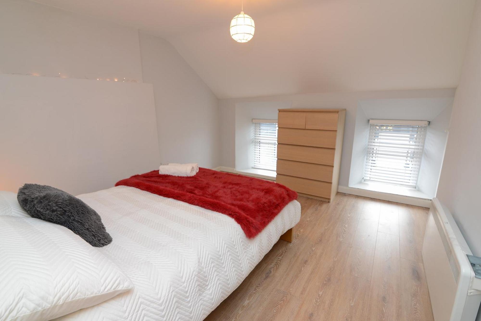The Red Keep Fab Location - Two Bed - Two Bathrooms -Townhouse Galway Extérieur photo