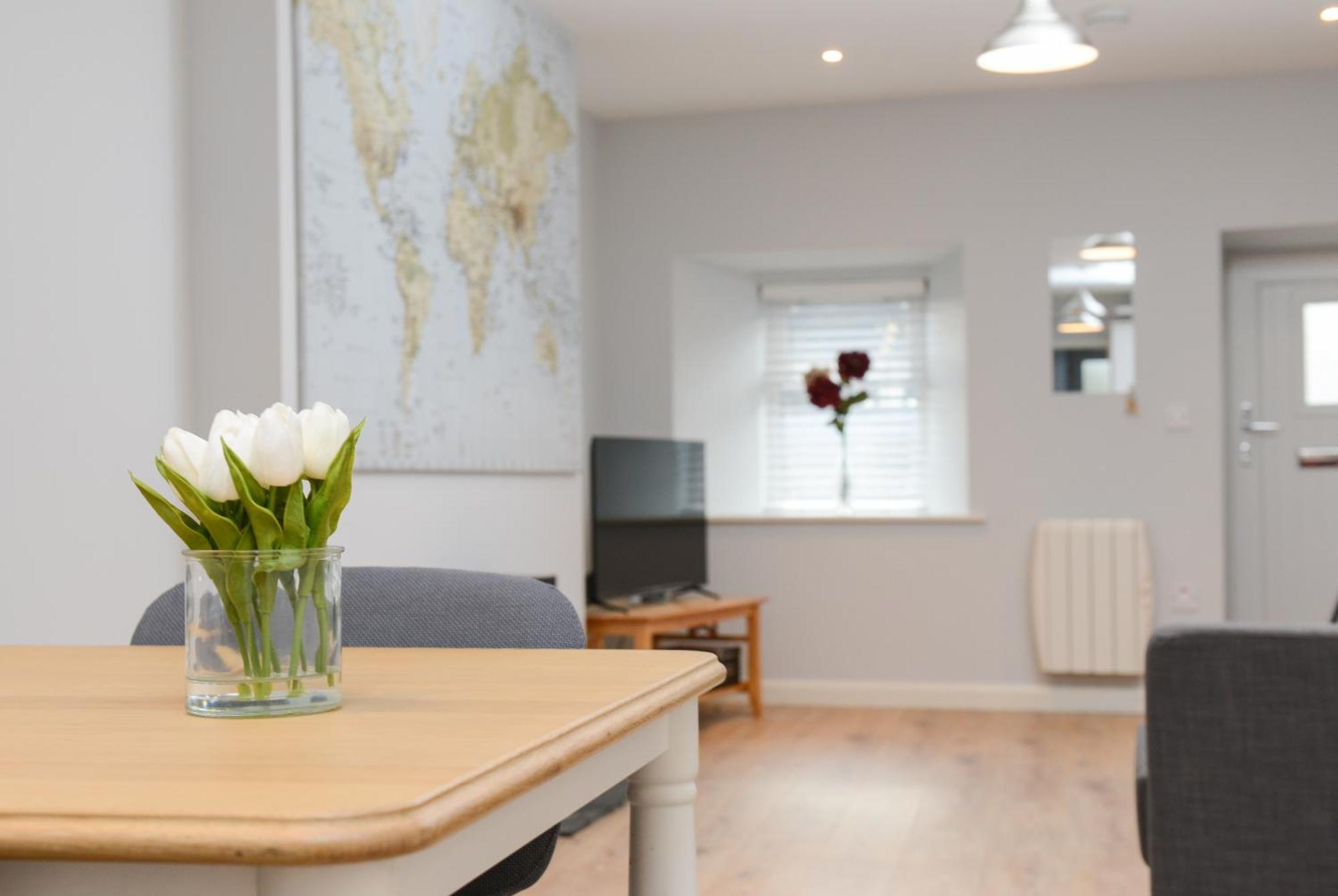 The Red Keep Fab Location - Two Bed - Two Bathrooms -Townhouse Galway Extérieur photo